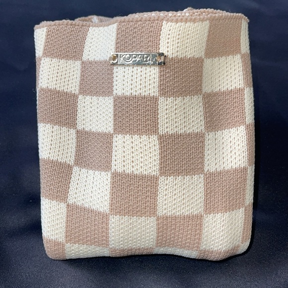 KOPARI Beauty Brand Shoulder Bag - Picture 8 of 8